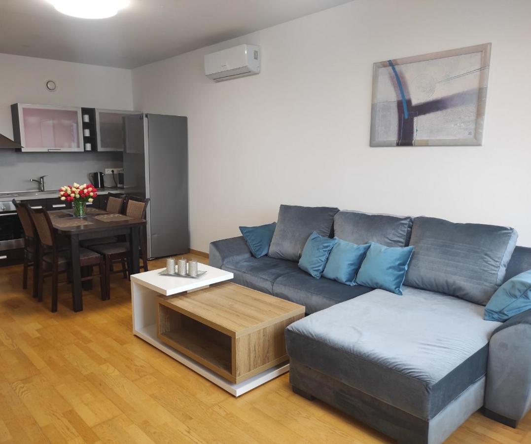 Klaipedos 99 Apartamentai Panevezys Bagian luar foto